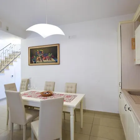 3 Bedroom Cozy In Holiday home *