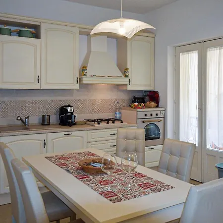 Holiday home 3 Bedroom Cozy In