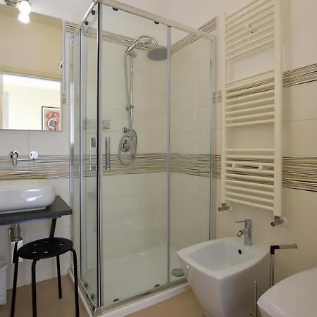 3 Bedroom Cozy In * Ragusa