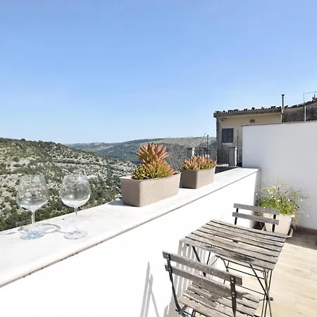 3 Bedroom Cozy In Holiday home Ragusa